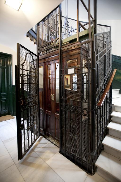 Hostal Santa Isabel Madryt Zewnętrze zdjęcie