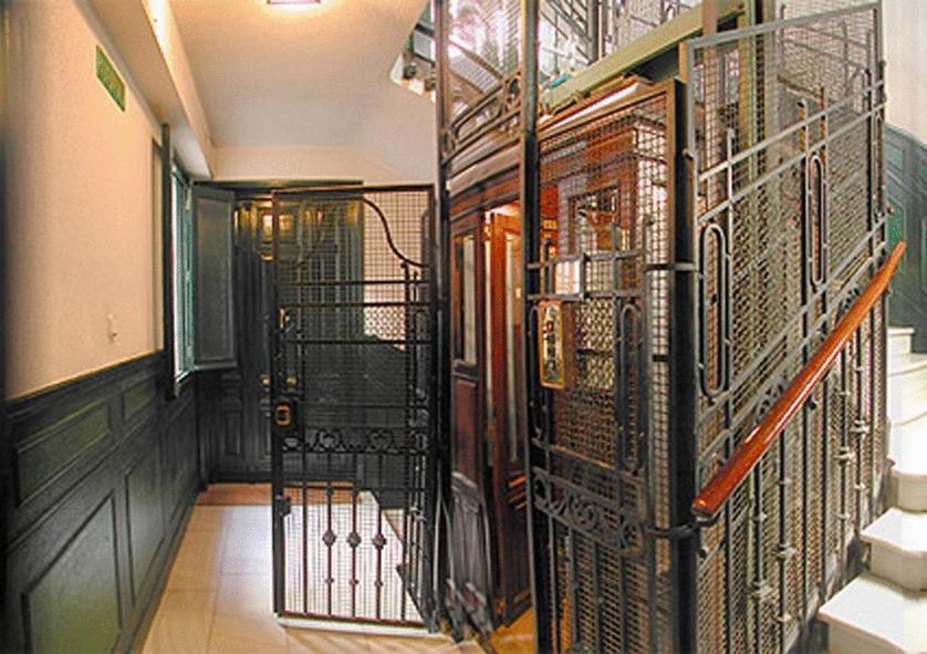 Hostal Santa Isabel Madryt Zewnętrze zdjęcie