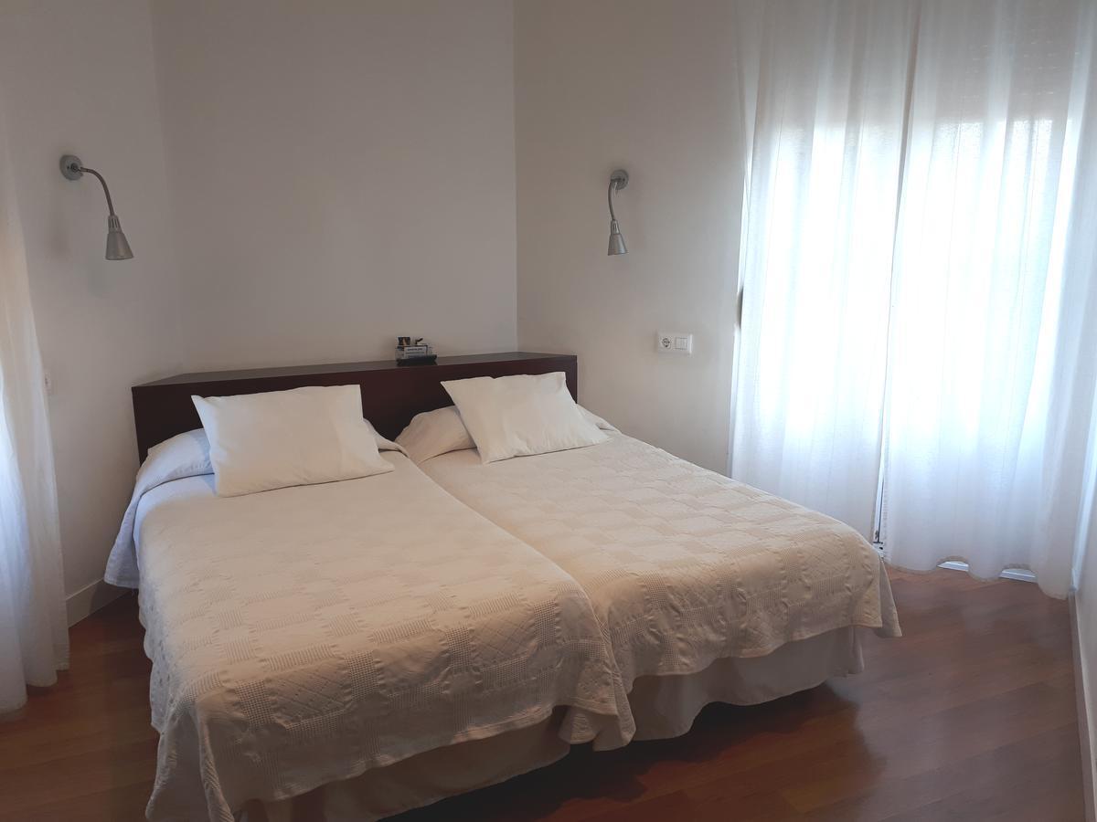 Hostal Santa Isabel Madryt Zewnętrze zdjęcie